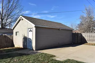 2119 Jefferson St, Quincy, IL 62301 - Photo 6