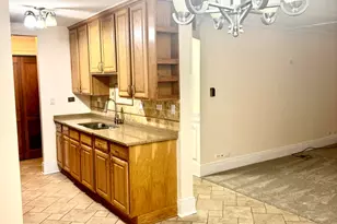 300 S Roselle Rd, Schaumburg, IL 60193 - Photo 8