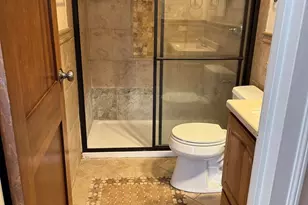 300 S Roselle Rd, Schaumburg, IL 60193 - Photo 18