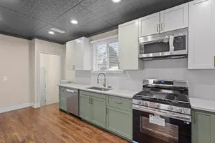 412 W 9th St, Sterling, IL 61081 - Photo 8