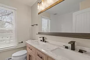 412 W 9th St, Sterling, IL 61081 - Photo 22