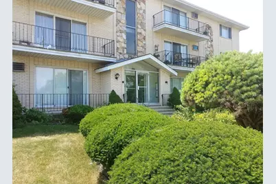 5825 W 103rd Street #3SE, Oak Lawn, IL 60453 - Photo 1