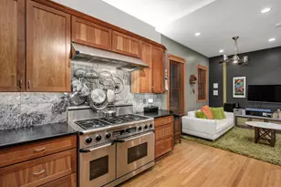 823 S Oakley Blvd, Chicago, IL 60612 - Photo 12