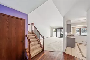 216 Country Club Dr, Prospect Heights, IL 60070 - Photo 2