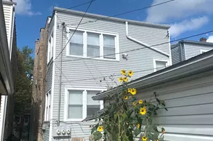 3013 N Hamlin Ave, Chicago, IL 60618 - Photo 2