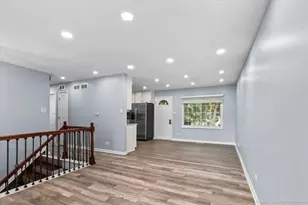 18120 Versailles Ln, Hazel Crest, IL 60429 - Photo 6