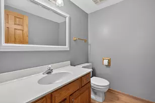 547 Woodmar Ln, Crystal Lake, IL 60014 - Photo 20