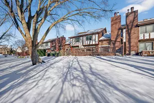 547 Woodmar Ln, Crystal Lake, IL 60014 - Photo 36