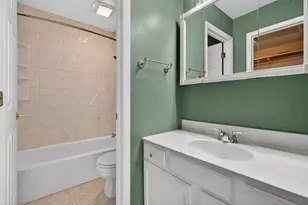 547 Woodmar Ln, Crystal Lake, IL 60014 - Photo 30