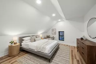 1040 W 34th Pl, Chicago, IL 60608 - Photo 18