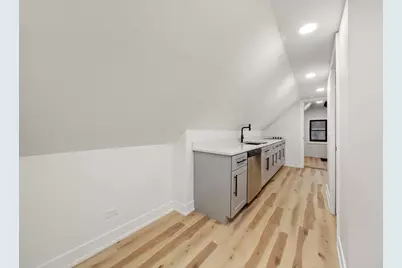 1040 W 34th Place, Chicago, IL 60608 - Photo 16
