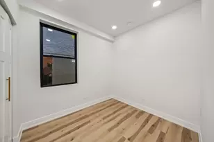 1040 W 34th Pl, Chicago, IL 60608 - Photo 10