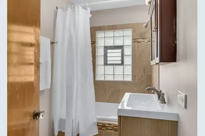 5522 Pershing Avenue, Downers Grove, IL 60515 - Photo 12