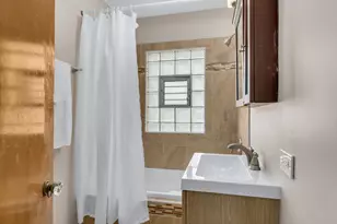 5522 Pershing Ave, Downers Grove, IL 60515 - Photo 12