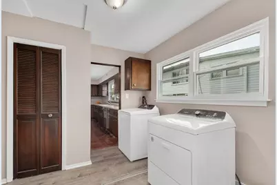 5522 Pershing Avenue, Downers Grove, IL 60515 - Photo 22