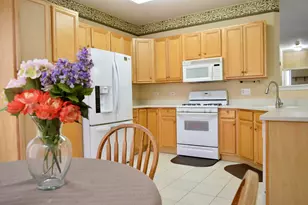 1126 N Oakwood Dr, Fox Lake, IL 60020 - Photo 8