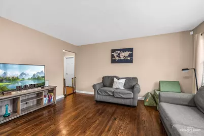 572 Glendale Avenue, Glen Ellyn, IL 60137 - Photo 2