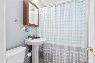 572 Glendale Ave, Glen Ellyn, IL 60137 - Photo 10