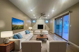 30 Wildwood Dr, Roselle, IL 60172 - Photo 6