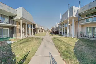 4110 W 99th St, Oak Lawn, IL 60453 - Photo 2