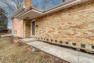[Address not provided], Evergreen Park, IL 60805 - Photo 2