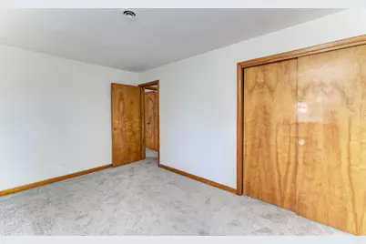[Address not provided], Evergreen Park, IL 60805 - Photo 12