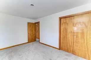 [Address not provided], Evergreen Park, IL 60805 - Photo 12