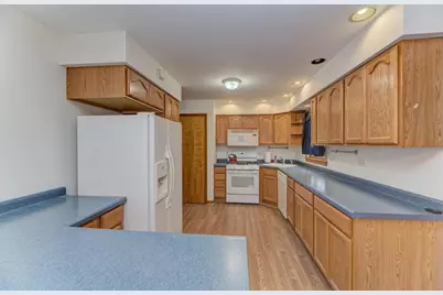 [Address not provided], Evergreen Park, IL 60805 - Photo 6