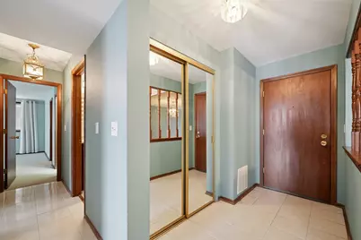 1S150 Spring Road #4K, Oakbrook Terrace, IL 60181 - Photo 4