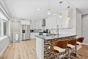 128 McCabe Dr, Streamwood, IL 60107 - Photo 6