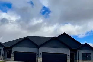 1175 S Farmstone Dr, Diamond, IL 60416 - Photo 2