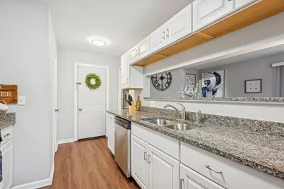 1135 Mount Vernon Court #B, Wheaton, IL 60189 - Photo 8