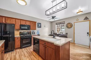 1517 Azalea Cir, Romeoville, IL 60446 - Photo 4