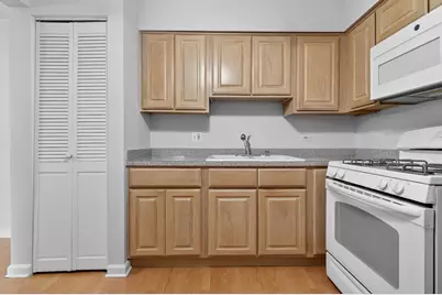 6670 S Brainard Avenue #209, Countryside, IL 60525 - Photo 6