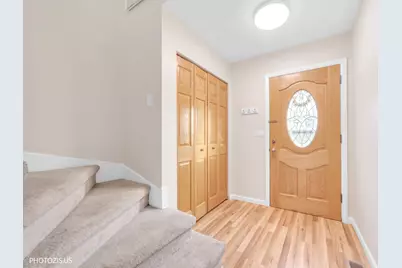 1330 S Mallard Lane, Mount Prospect, IL 60056 - Photo 2