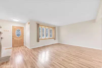 1330 S Mallard Lane, Mount Prospect, IL 60056 - Photo 4