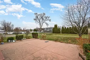 359 Gilbert Dr, Wood Dale, IL 60191 - Photo 24