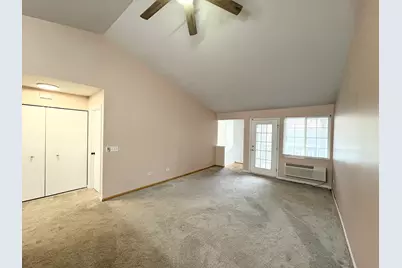 2219 Silverstone Drive #2219, Carpentersville, IL 60110 - Photo 8