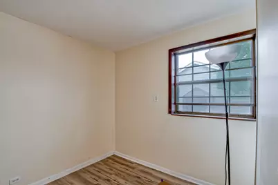 2019 Williamsburg Drive, Streamwood, IL 60107 - Photo 18