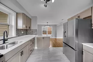 10626 S Lowe Ave, Chicago, IL 60628 - Photo 2