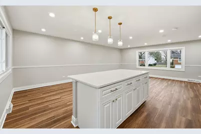 703 N Whitcomb Drive, Palatine, IL 60074 - Photo 16