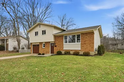 703 N Whitcomb Drive, Palatine, IL 60074 - Photo 2