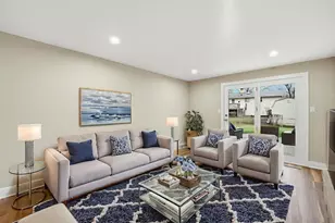 703 N Whitcomb Dr, Palatine, IL 60074 - Photo 6