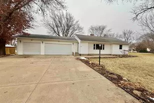 305 W Pershing St, Stillman Valley, IL 61084 - Photo 2