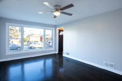 12618 S Justine Street, Calumet Park, IL 60827 - Photo 2