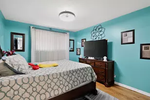 3446 W 74th St, Chicago, IL 60629 - Photo 12