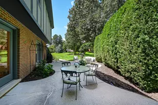5 Regent Ct, Burr Ridge, IL 60527 - Photo 32