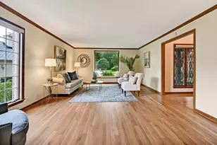 5 Regent Ct, Burr Ridge, IL 60527 - Photo 4