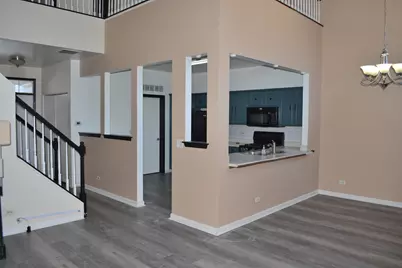 1401 Grayshire Court #1401, Elgin, IL 60120 - Photo 4