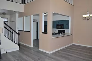 1401 Grayshire Ct, Elgin, IL 60120 - Photo 4